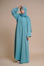 Load image into Gallery viewer, Embellished shiny closed Abaya