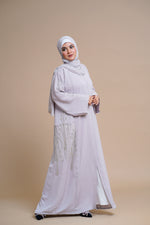 Load image into Gallery viewer, Embellished nidha Abaya