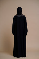 Load image into Gallery viewer, LUXURY BLACK EMBELLISHED CLOSED ABAYA
