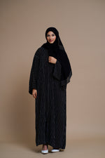 Load image into Gallery viewer, Luxury shiny Abaya with Extensive Embellishments (Black)
